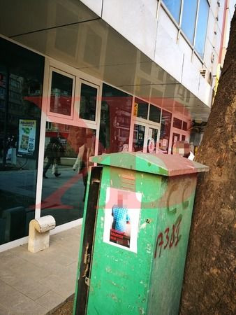 İzmit çarşıda “Dolandırıcı aranıyor” afişi!