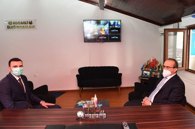 Devlet erkânı Ülkü Ocağı’nı su yolu yaptı