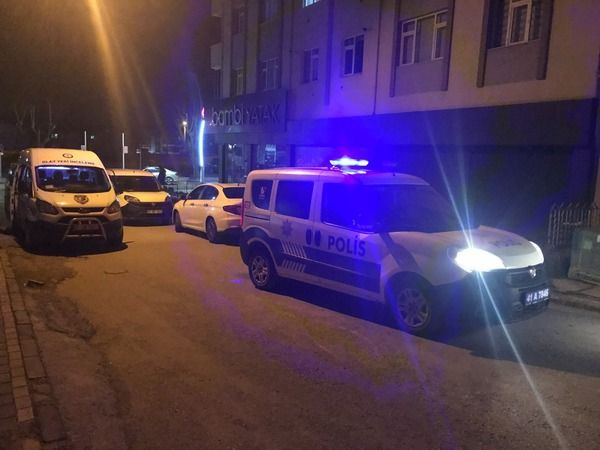 Tabancayla oynarken kendini ve arkadaşını yaraladı!