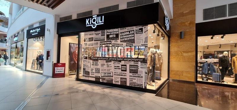 Kavanlar’ın AVM’sinde yaptıkları vitrine bakın!