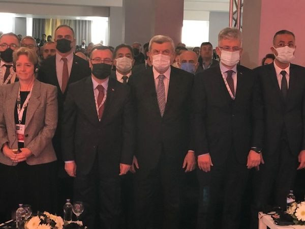 Güzel konuşuyoruz ama başarılı değiliz!