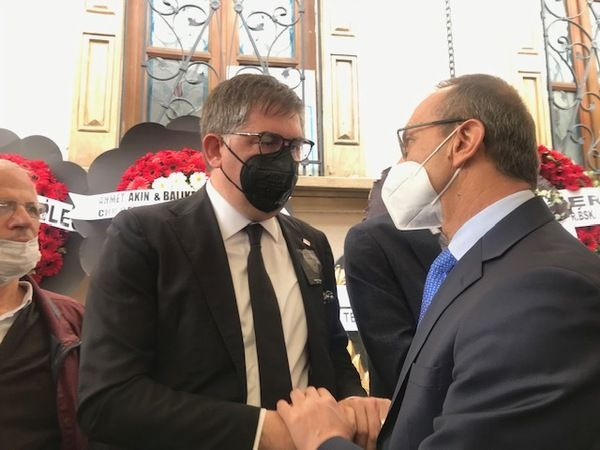 Yıldızlı’nın cenazesine akın ettiler...Son yolculuğuna uğurlandı