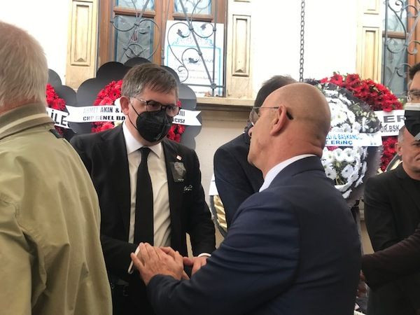 Yıldızlı’nın cenazesine akın ettiler...Son yolculuğuna uğurlandı