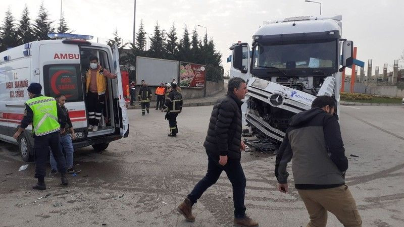 22 kişinin yaralandığı trafik kazasında CAN PAZARI YAŞANDI