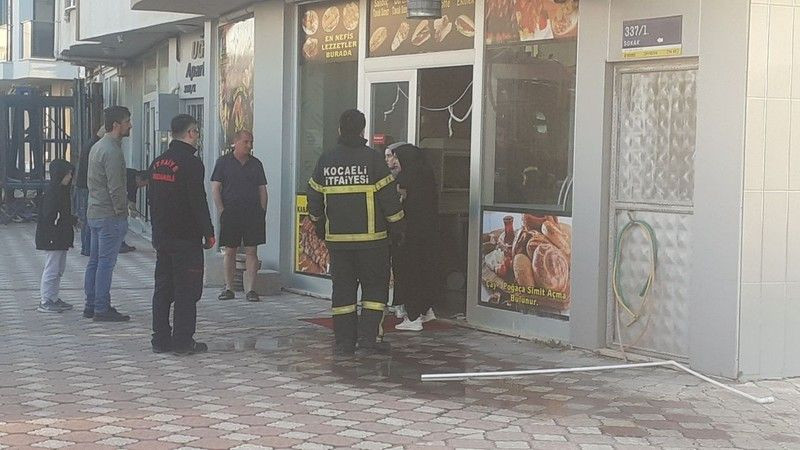Dükkanı yanan iş yeri sahibine TEKME ATMAYA KALKTI