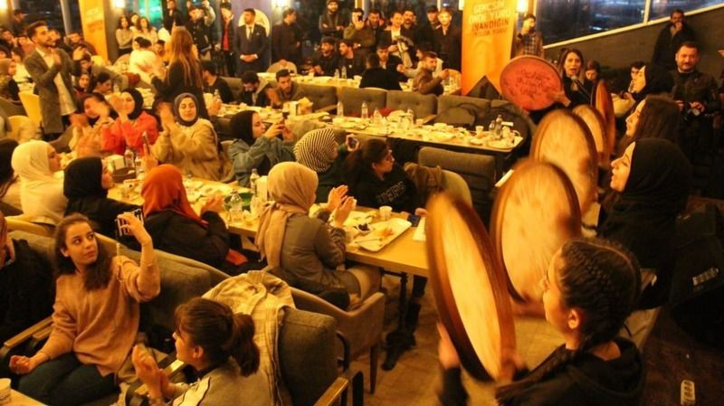 AKP’li yöneticiden genel başkana sahur tepkisi!