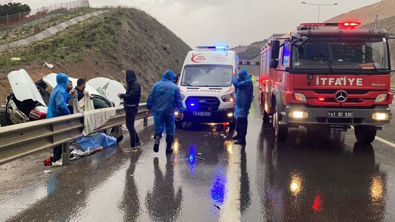 Kocaeli'de feci kaza: 3'ü ağır, 4 yaralı