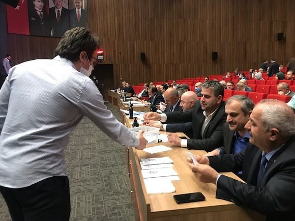 Büyükşehirde komisyonlar belli oldu!