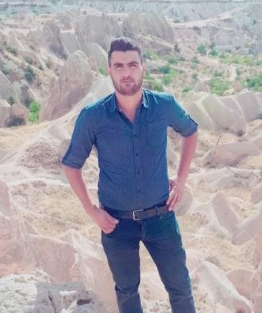 Devrilen kamyonda yaralanan sürücü hayatını kaybetti