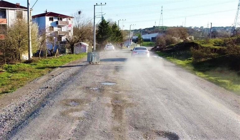 Bu sokağın sakinleri evlerİnİn camlarını açamıyor