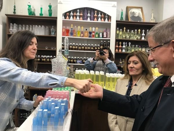 Gelecek Partisi’nden İzmit’li esnaflara ziyaret