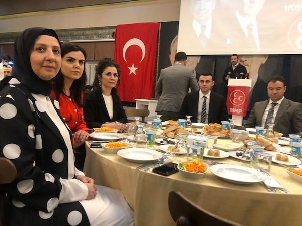 MHP İzmit iftarda buluştu Salon doldu taştı