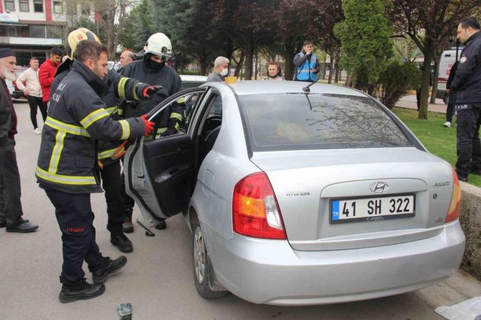 Kocası otomobile kilitledi, fenalaşınca operasyonla kurtarıldı