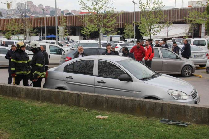 Kocası otomobile kilitledi, fenalaşınca operasyonla kurtarıldı