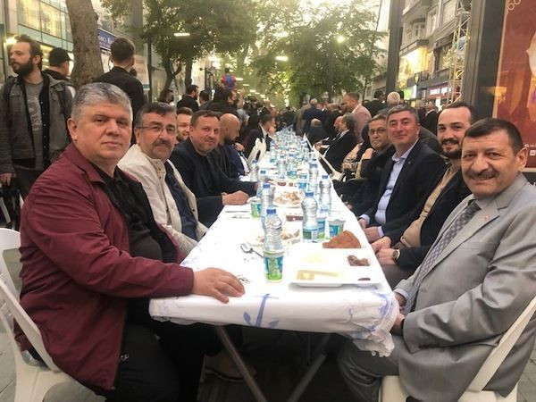 Büyükşehir’in iftarına YOĞUN İLGİ!