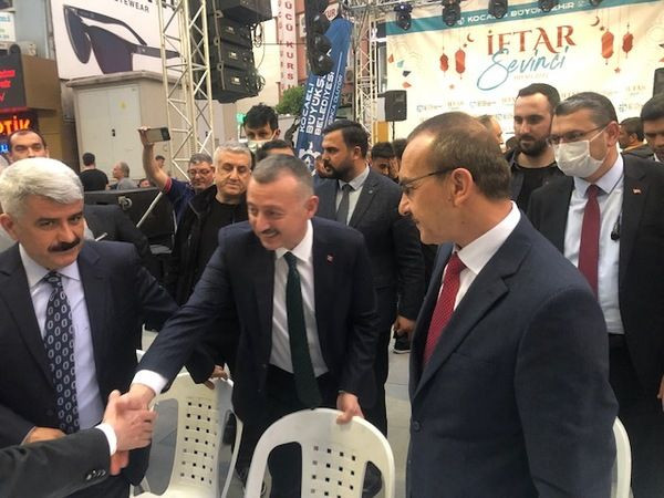 Büyükşehir’in iftarına YOĞUN İLGİ!
