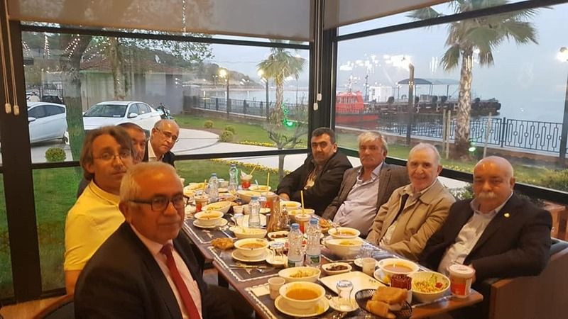 CHP Darıca'da çatlak...! ESKİ BAŞKAN OPERASYON MU ÇEKİYOR?