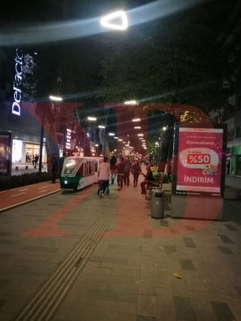 Tramvay, Yürüyüş Yolu’ndan geçti!
