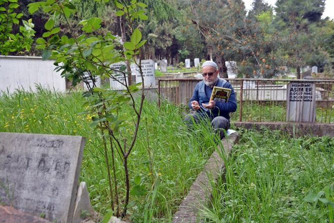 Mezarlıklarda hüzünlü bayram arifesi