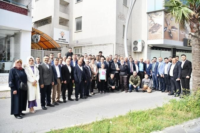 AKP'de 12 ilçede 7 milletvekili, 12 belediye başkanlı bayramlaşma