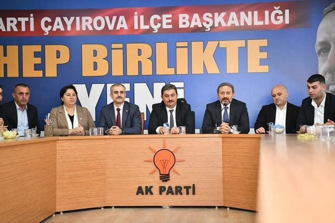 AKP'de 12 ilçede 7 milletvekili, 12 belediye başkanlı bayramlaşma