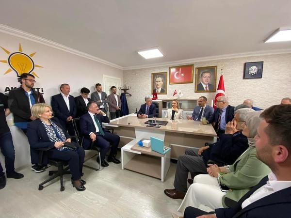 AKP'de 12 ilçede 7 milletvekili, 12 belediye başkanlı bayramlaşma