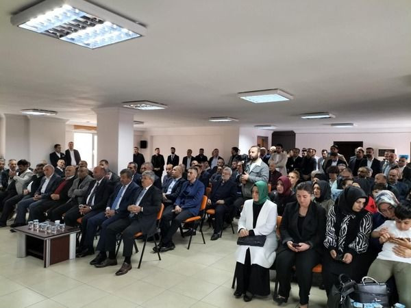 AKP'de 12 ilçede 7 milletvekili, 12 belediye başkanlı bayramlaşma