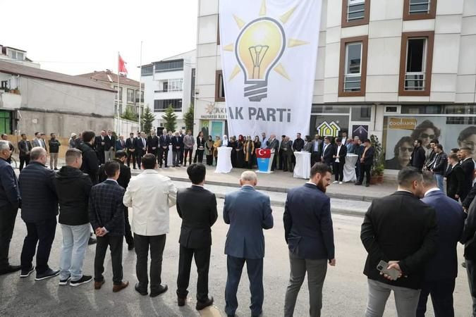 AKP'de 12 ilçede 7 milletvekili, 12 belediye başkanlı bayramlaşma