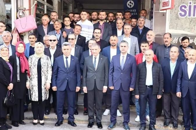 AKP'de 12 ilçede 7 milletvekili, 12 belediye başkanlı bayramlaşma