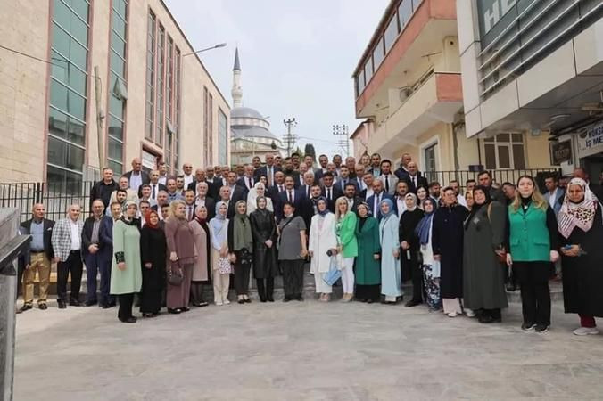 AKP'de 12 ilçede 7 milletvekili, 12 belediye başkanlı bayramlaşma