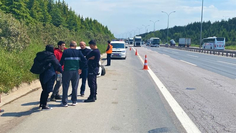 TEM’e düşen taş KAZAYA SEBEP OLDU