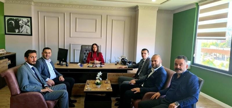 Gurur yapmasın Fethiye Caddesi’ni Büyükşehir’e versin!