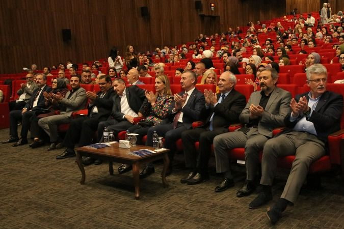 12. Kocaeli Kitap Fuarı muhteşem bir geceyle kapılarını açtı
