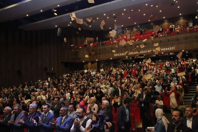 12. Kocaeli Kitap Fuarı muhteşem bir geceyle kapılarını açtı