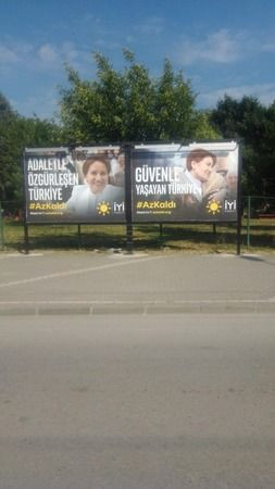 İYİ Partililer İzmit’i Akşener’le donattı
