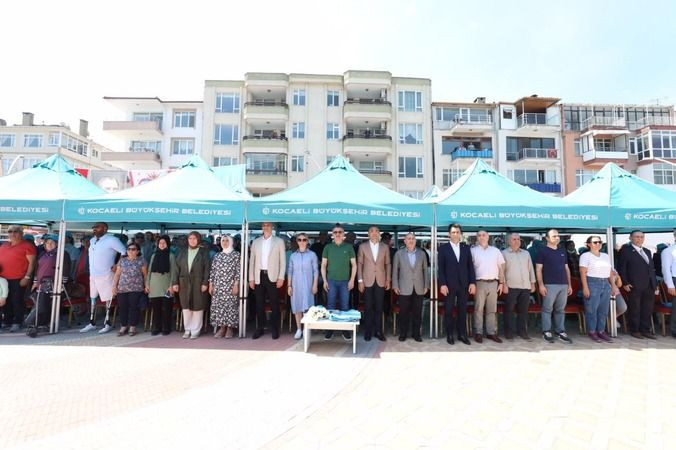Binlerce yavru balık İzmit Körfezi’ne salındı