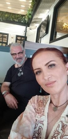 Resimleriyle, kadınların acısını anlattı
