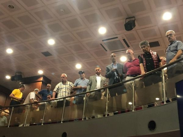 İbadethane statüsü çıkmadı! ALEVİLER AKP’LİLERE TEPKİ GÖSTERDİ SALONU TERK ETTİ