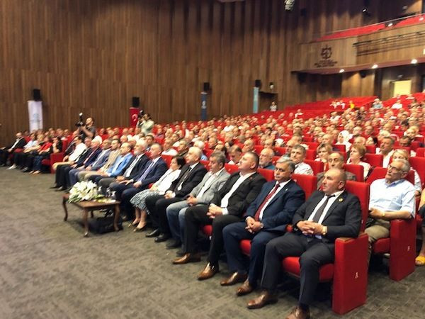 Büyükakın “Vatandaş iş yapanı da şov yapanı da ayırıyor”