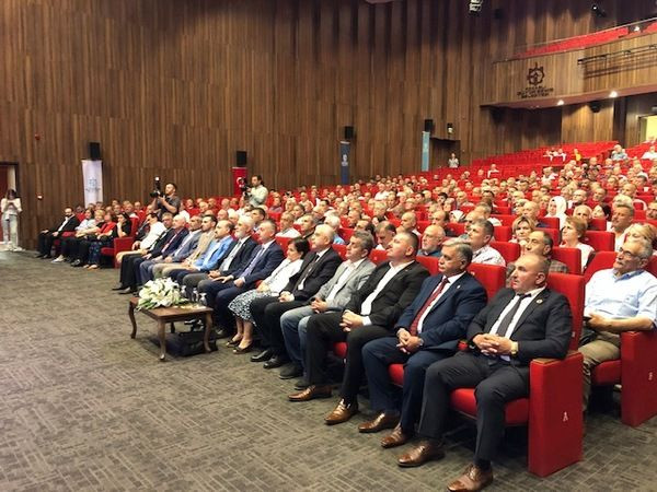 Muhtarlar adına konuştu “Kartuşumuz bitse Büyükşehir yetişiyor”