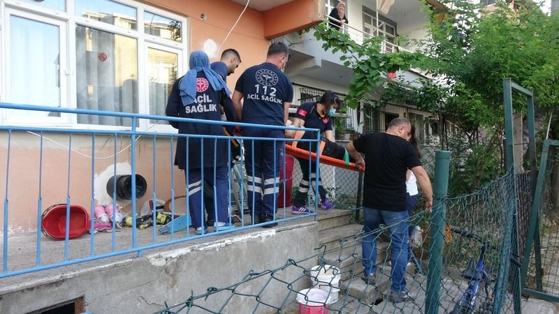 İki grup arasında SİLAHLI BIÇAKLI KAVGA: 3 YARALI