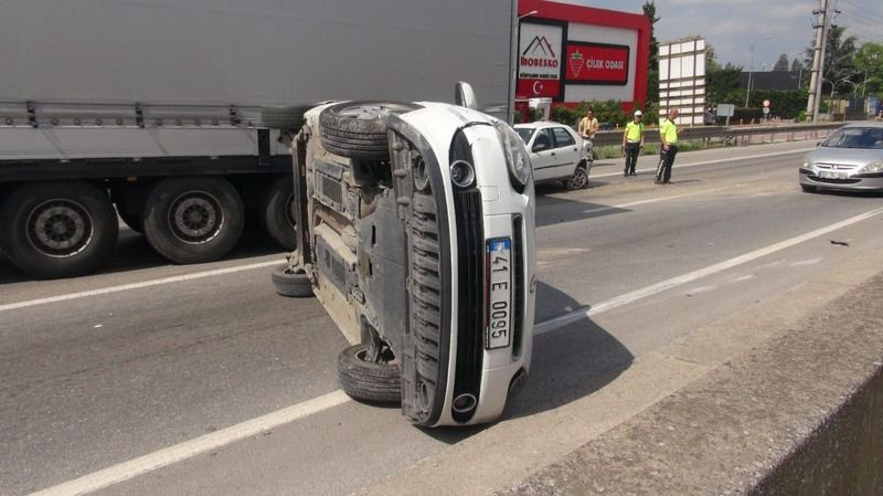 Otomobil takla attı kilometrelerce kuyruk oluştu