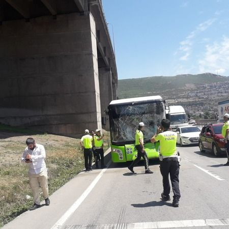 Belediye otobüsü tankerle çarpıştı ÇOK SAYIDA YARALI VAR!