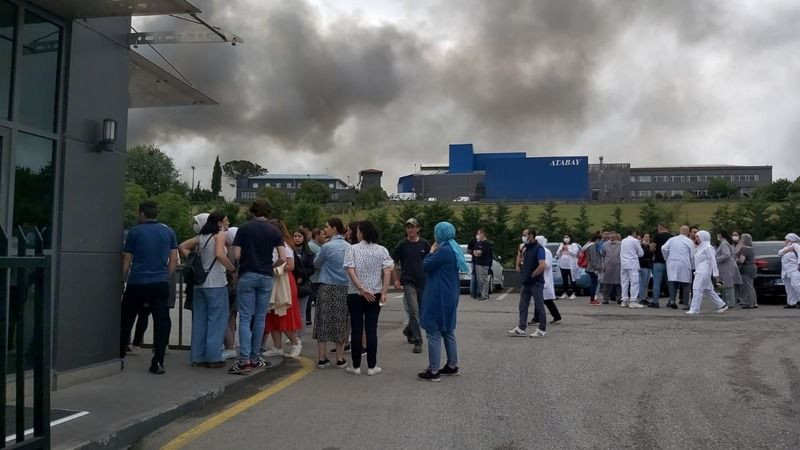 Kocaeli'de Kimya fabrikasında BÜYÜK YANGIN