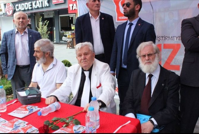 İzmit'te LGBT protestosu: Ekonomiden daha mühim bir sorun!
