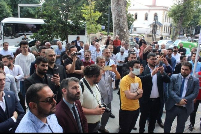 İzmit'te LGBT protestosu: Ekonomiden daha mühim bir sorun!