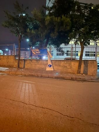 DEVA’nın afişlerine saldırı!