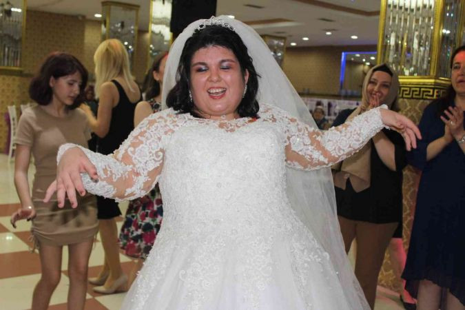 Bu düğünde damat yok
