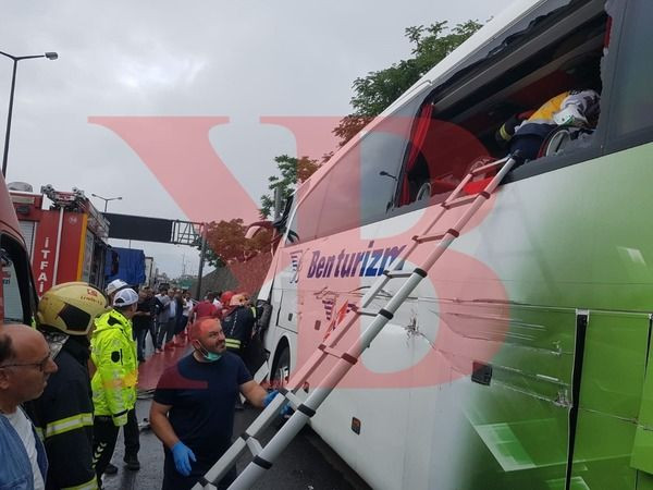 İzmit’te tır, yolcu otobüsüne çarptı