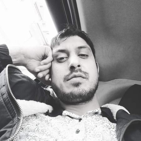 İzmit’te Otel odasında İNTİHAR ETTİ!